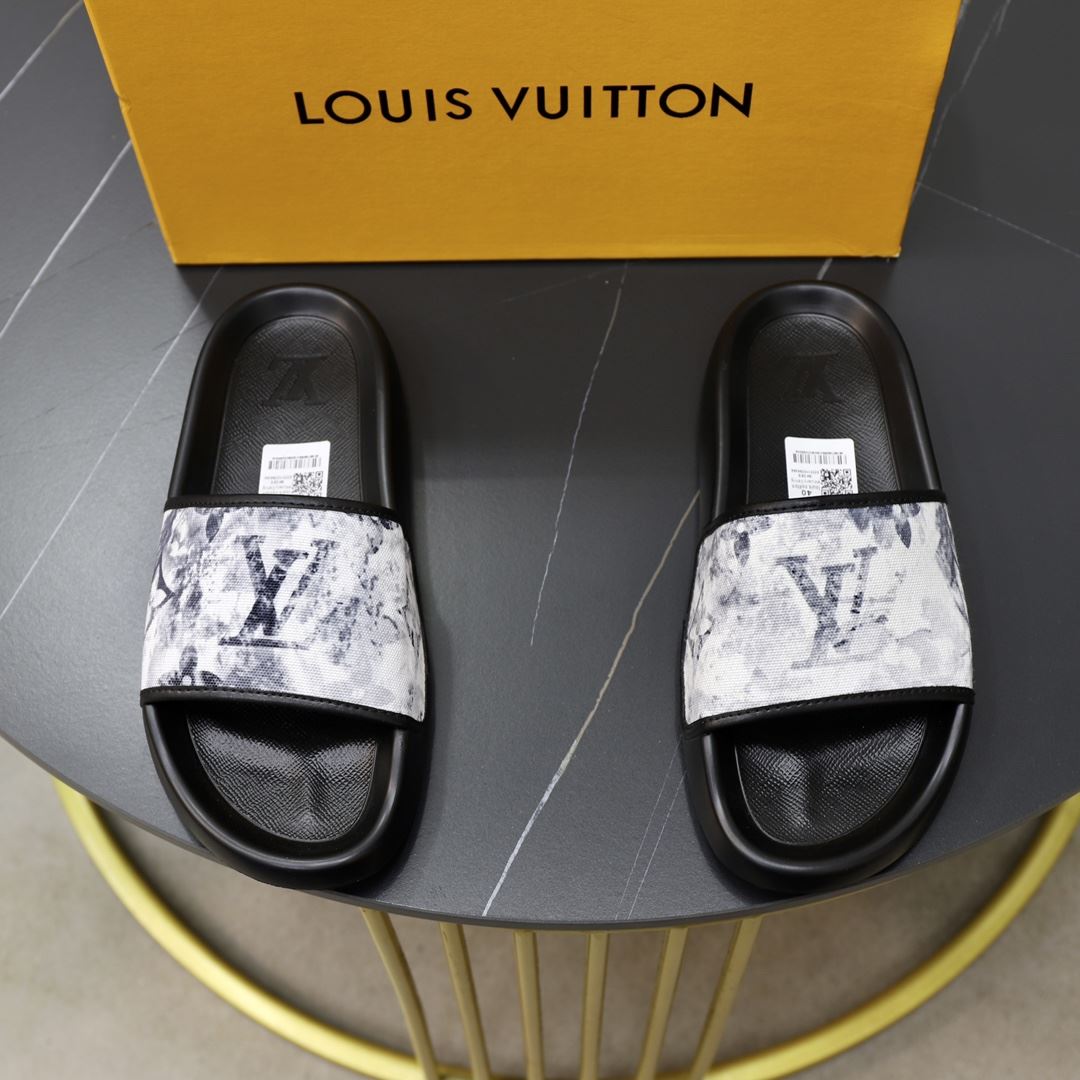 Louis Vuitton Slippers